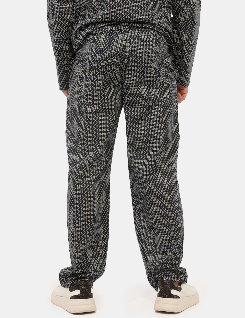 EM000615-AF19318-GI-CB_NERO_PE26_5 Pigiama Emporio Armani tg.M - Pigiama EMPORIO ARMANI Il Pigiama EMPORIO ARMANI in fantasia da uomo è pensato per chi desider