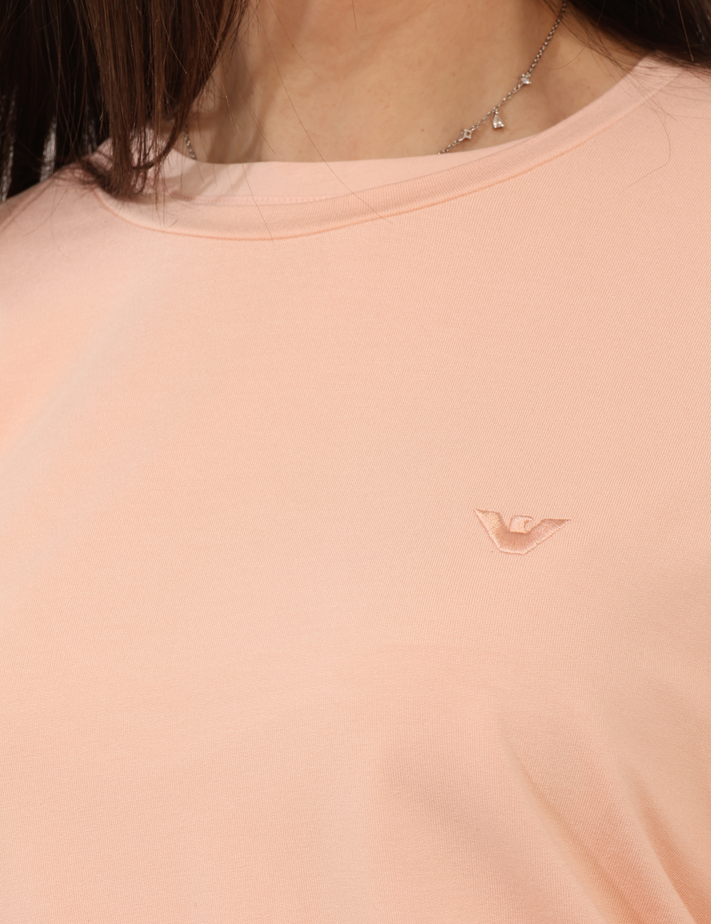 EW002499-AF19032-GI-CB_ROSA_PE26_3 T-shirt Emporio Armani Rosa tg. S - T-shirt EMPORIO ARMANI La T-shirt EMPORIO ARMANI rosa da donna è un capo essenziale dal