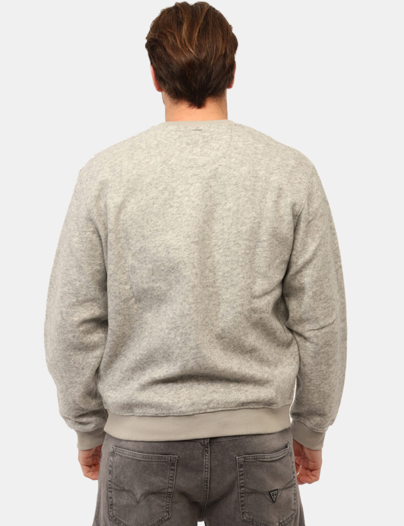 Felpa Guess Grigia - Felpa GUESS Grigia da uomo La Felpa GUESS Grigia è il capo ideale per affrontare la stagione con uno st