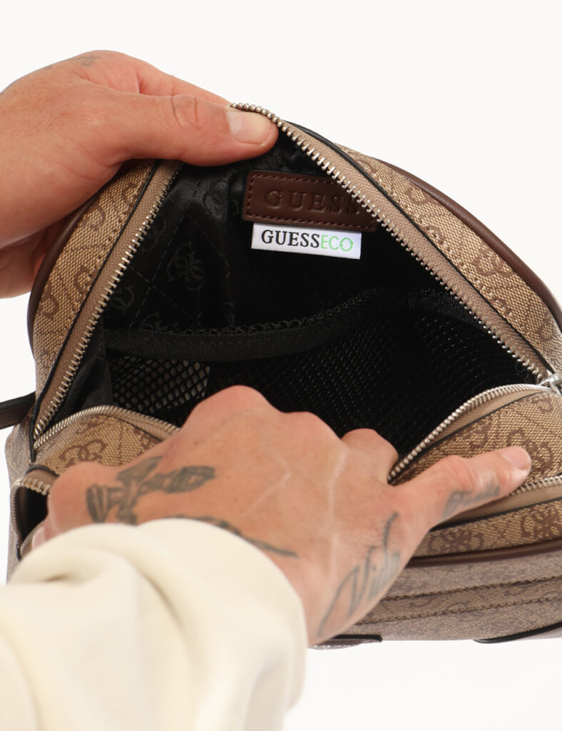 Campionari moda donna e uomo - Pochette Guess Beige