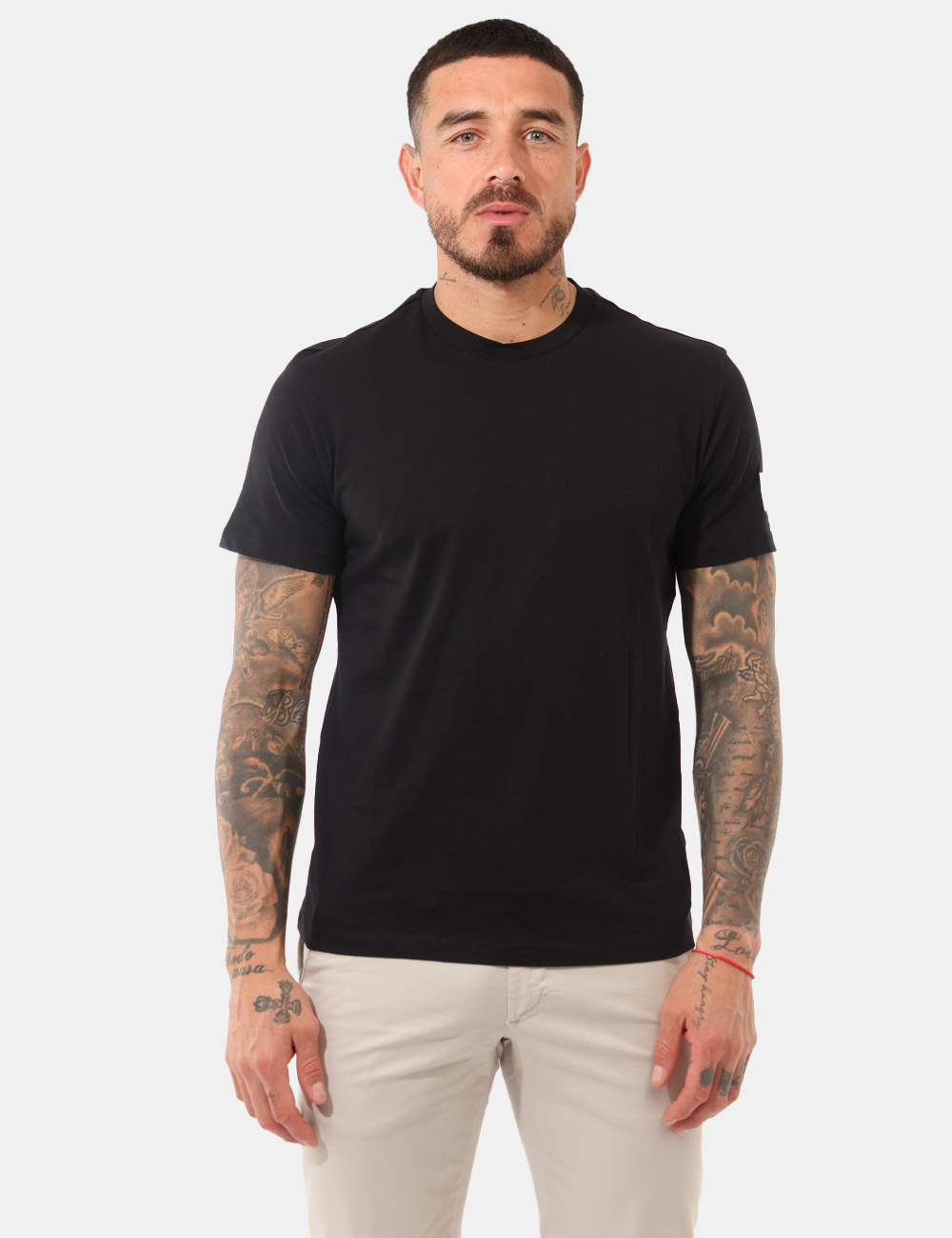 T766-SG02_NERO_PE26_5 T-shirt Yes Zee Nero - T-shirt YES ZEE Nero da uomo, un capo essenziale che unisce stile contemporaneo e comfort quotidiano.