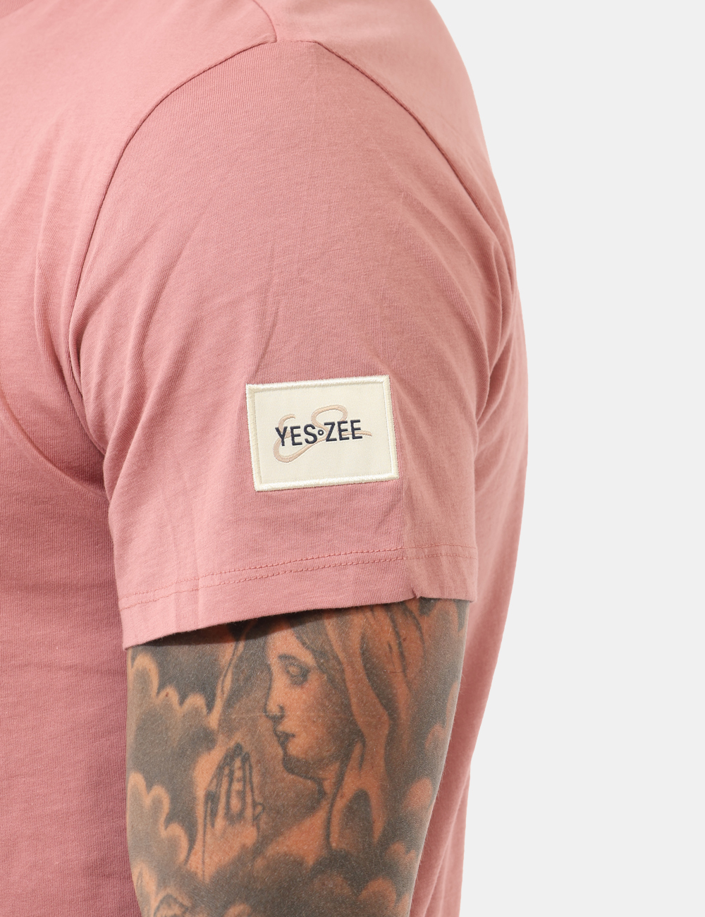 T766-SG02_ROSA-CENERE_PE26_4 T-shirt Yes Zee Rosa - T-shirt YES ZEE Rosa da uomo, un capo essenziale che unisce stile contemporaneo e comfort quotidiano.