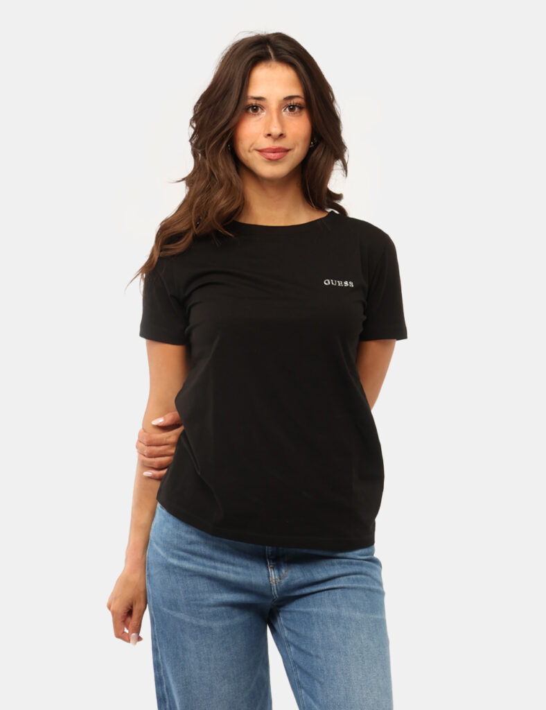 T-shirt Guess Nera - T-shirt GUESS Nero da donna – Essenziale, iconica, sempre attualeLa T-shirt GUESS Nero è il capo passe-