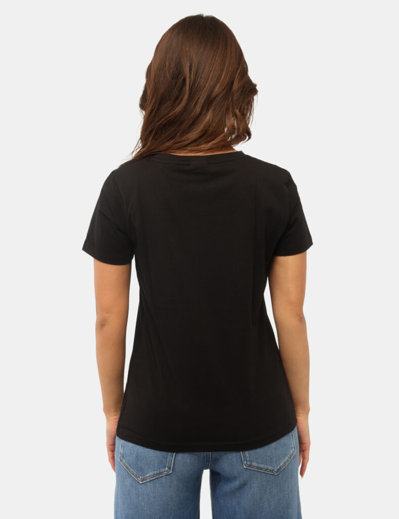 T-shirt Guess Nera - T-shirt GUESS Nero da donna – Essenziale, iconica, sempre attualeLa T-shirt GUESS Nero è il capo passe-