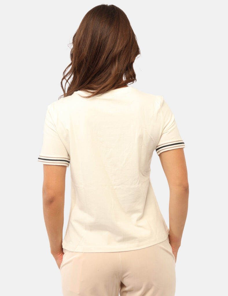 T-shirt Guess Panna - T-shirt GUESS Panna da donna Delicata, luminosa e facile da abbinare, la T-shirt GUESS Panna è il capo