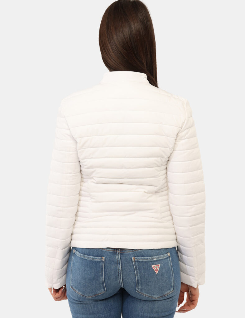 Giacca Guess Bianca - Giacca GUESS Bianca da donna Luminosa, moderna e grintosa al punto giusto: la Giacca GUESS Bianca è il