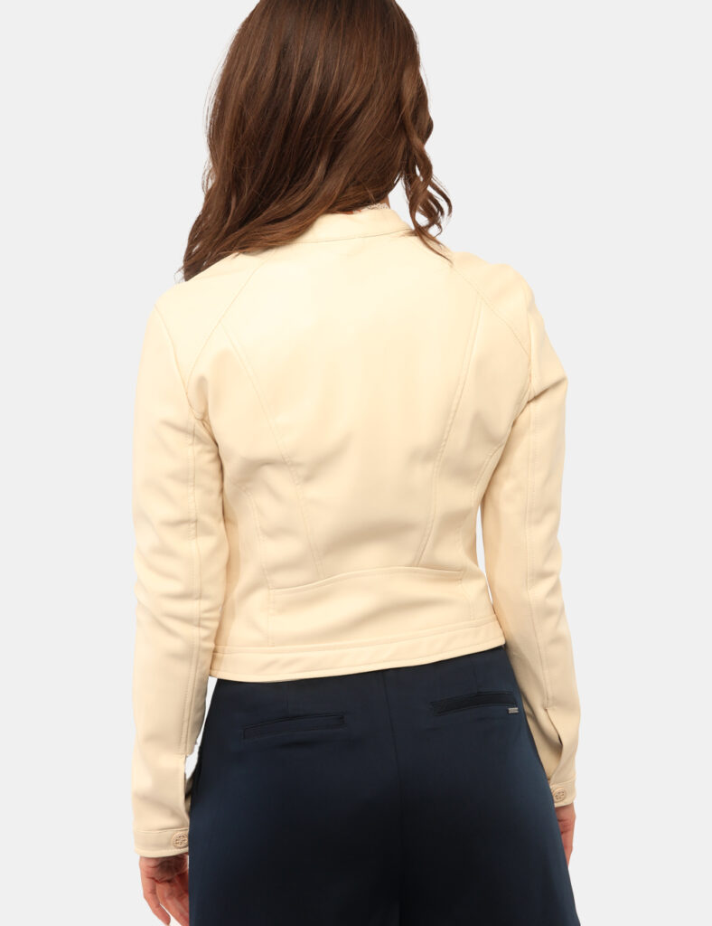 Giacca Guess Beige - Giacca GUESS Beige da donna – Stile contemporaneo per la primavera estateLa Giacca GUESS Beige è il cap