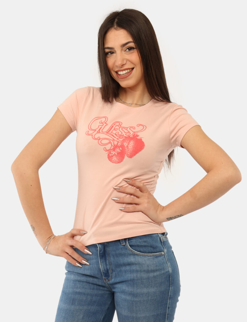 T-shirt Guess Rosa - T-shirt GUESS Rosa da donna La T-shirt GUESS Rosa è il capo perfetto per aggiungere un tocco fresco e f