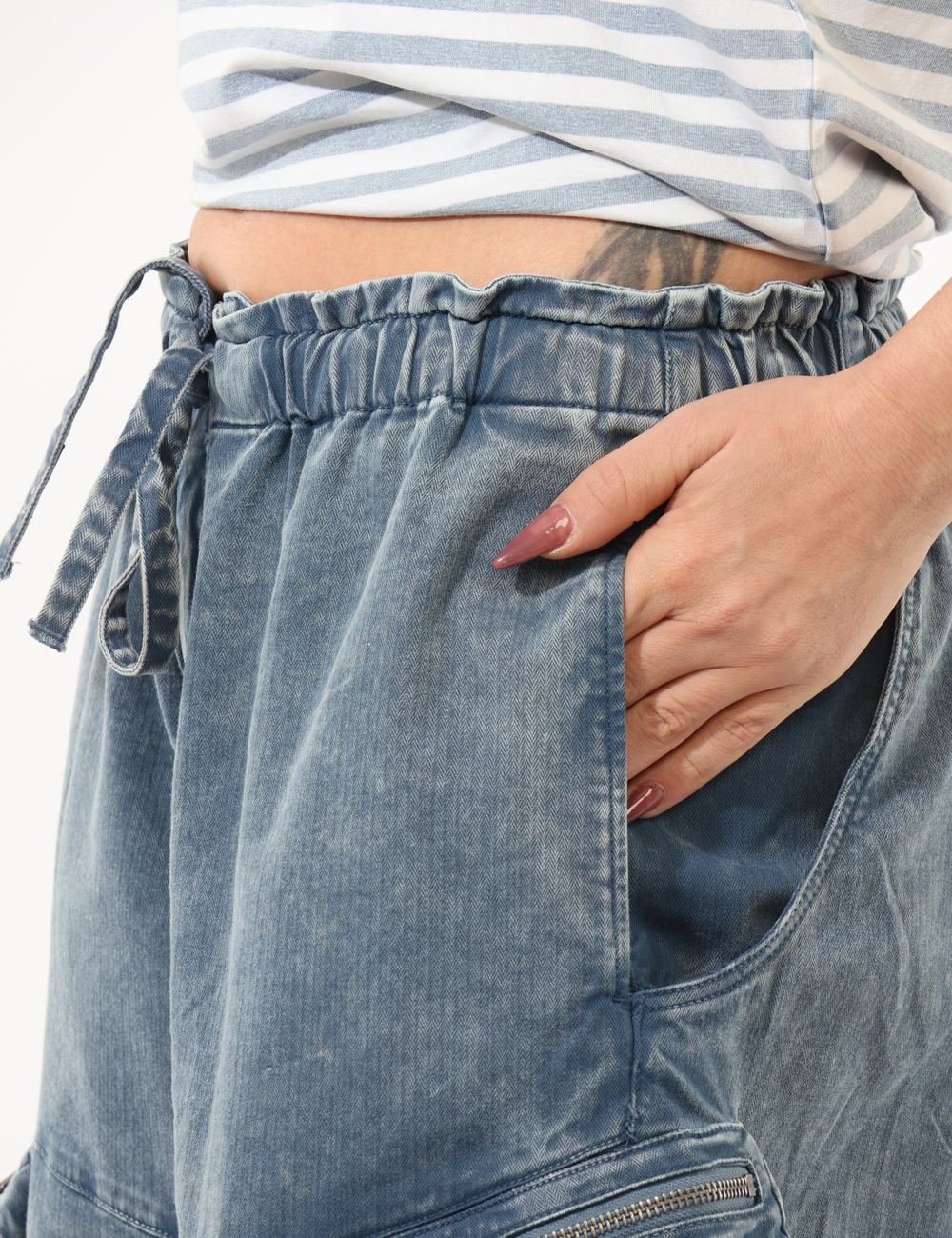 W6RA2OWK121-GS-CB_JEANS_PE26_3 Jeans Guess Jeans taglia 27 - Jeans GUESS da donna I Jeans GUESS da donna sono la scelta ideale per chi desidera un capo com