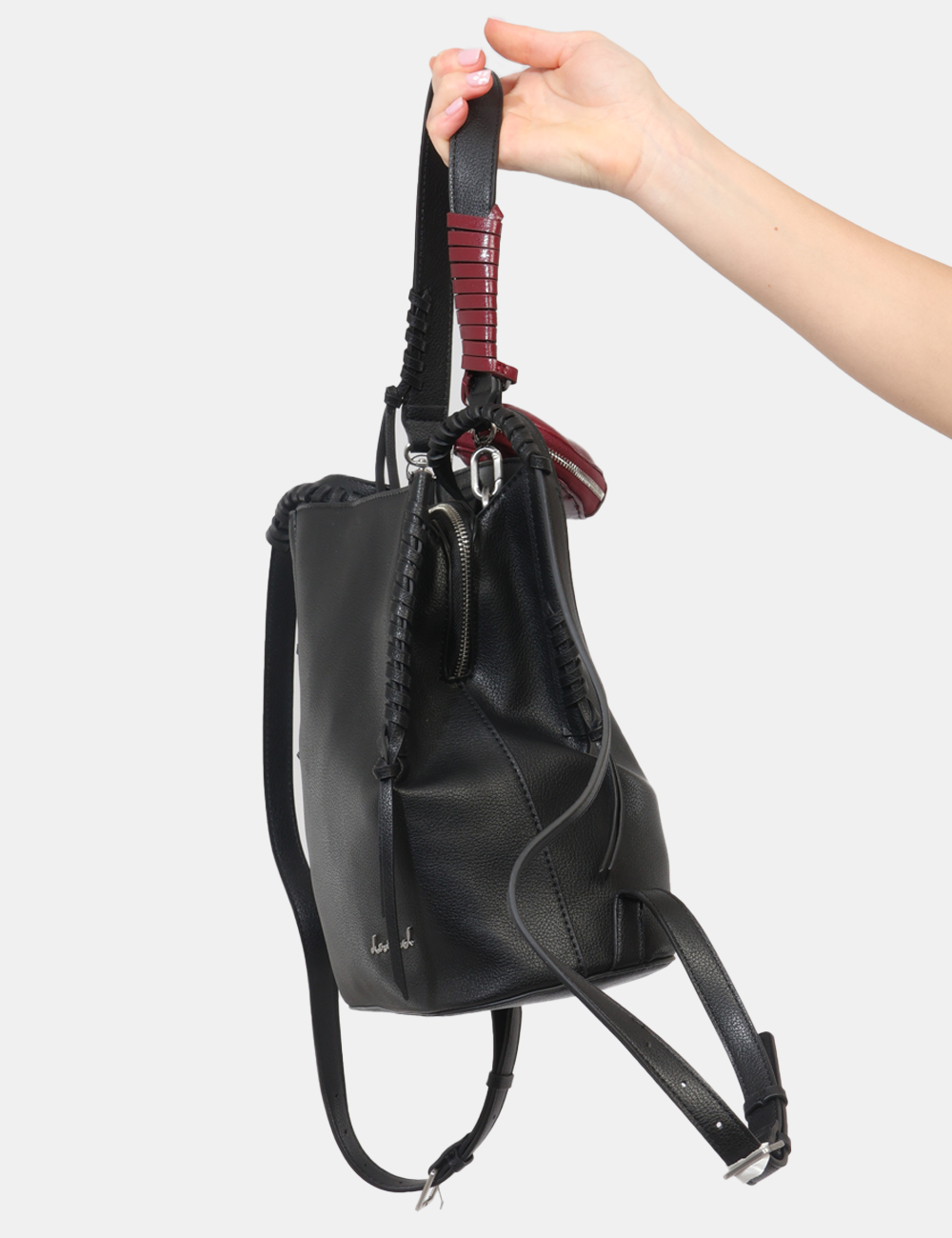 26SAKP21-OB_NERO_PE26_6 Zaino Desigual Nero - Zaino DESIGUAL Nero da donna Pratico, moderno e ricco di dettagli distintivi, lo Zaino DESIGUAL Nero è