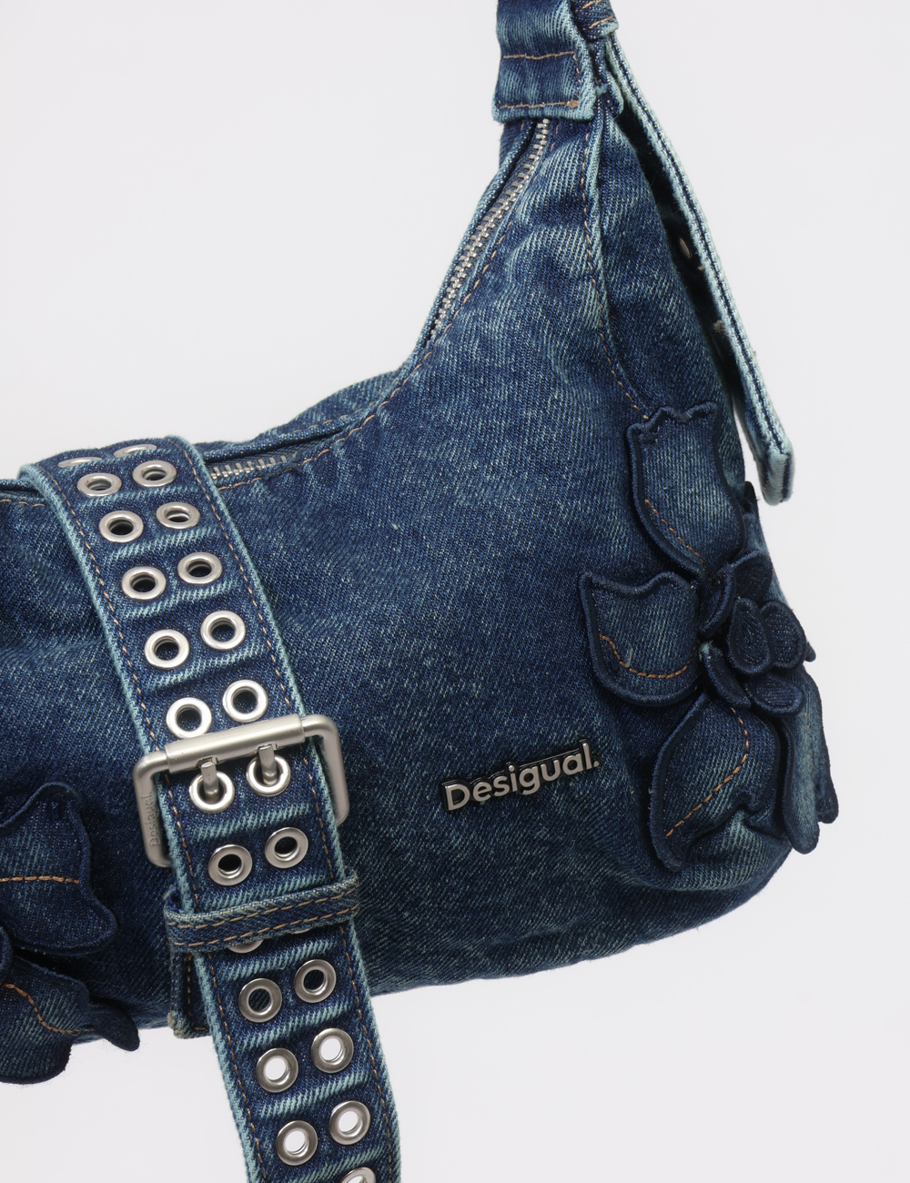 26SAXD15-OB_BLU_PE26_3 Borsa Desigual Blu - Borsa DESIGUAL Blu da donna Femminile, fresca e dal design ricercato, la Borsa DESIGUAL Blu è l’accesso