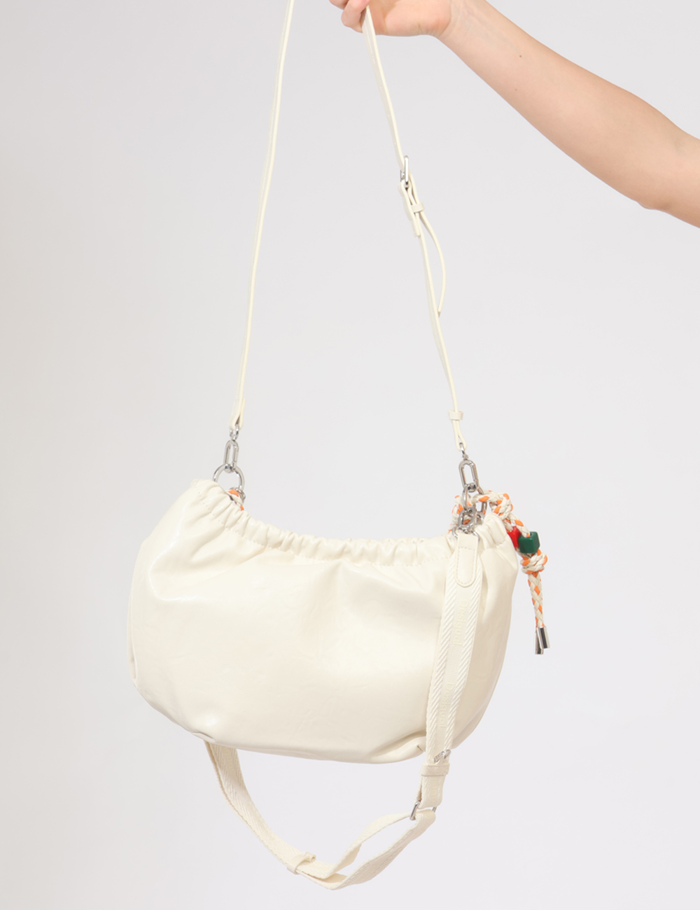 26SAXP73-OB_BIANCO_PE26_3 Borsa Desigual Bianca - Borsa DESIGUAL Bianca da donna Fresca, luminosa e dal design contemporaneo, la Borsa DESIGUAL Bianca