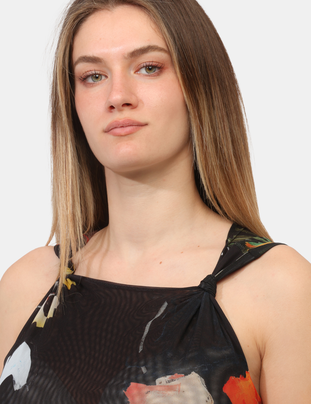 26SWTK14-OB_NERO_PE26_4 T-shirt Desigual Nero - T-shirt DESIGUAL Nera da donna La T-shirt DESIGUAL Nera è il capo perfetto per chi desidera un look