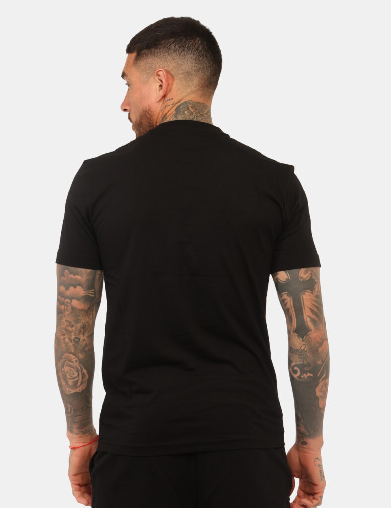 T-shirt Ea7 Nera - T-shirt EA7 Nera da uomo La T-shirt EA7 Nera è un capo essenziale che unisce semplicità, comfort e stile