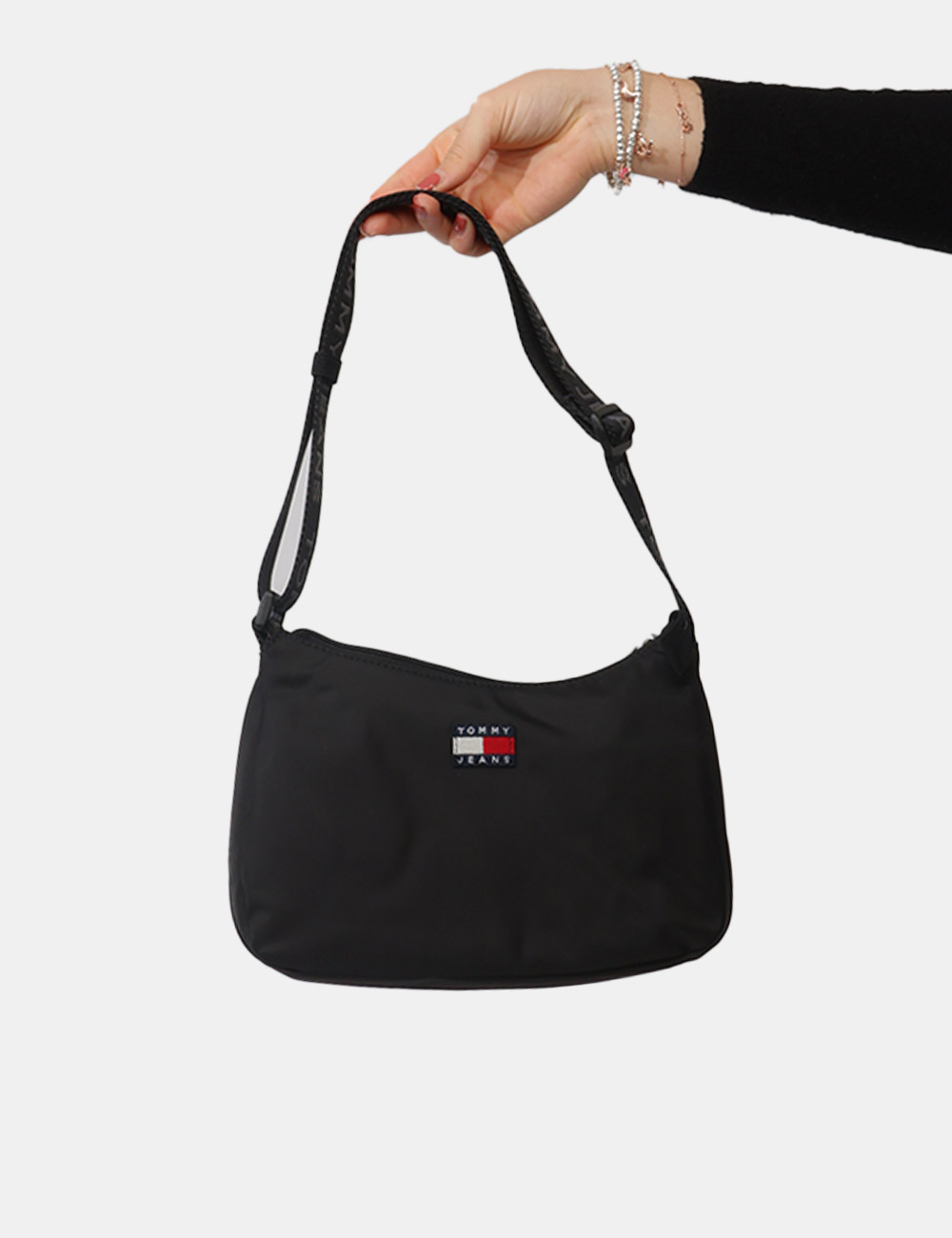 AW0AW17888-OB_BLACK_PE26_1 Borsa Tommy Hilfiger Nera - Borsa TOMMY HILFIGER Nera da donna La Borsa TOMMY HILFIGER Nera è la scelta ideale se cerchi un