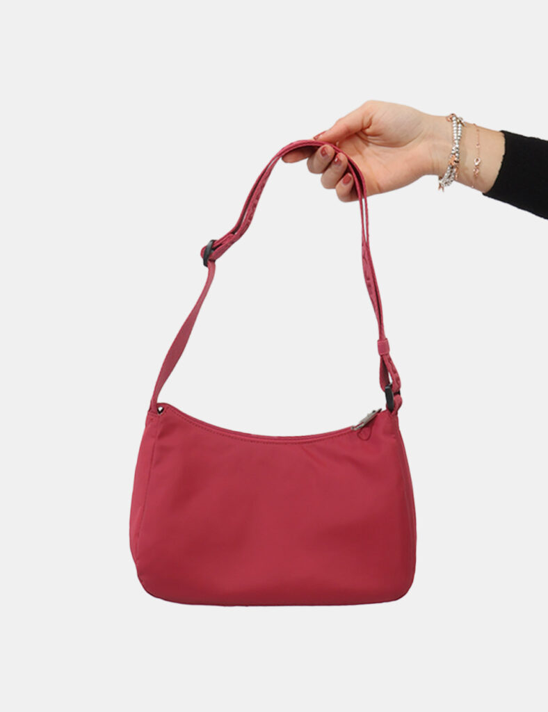 Borsa Tommy Hilfiger Bordeaux - Borsa TOMMY HILFIGER Bordeaux da donnaLa Borsa TOMMY HILFIGER Bordeaux è l’accessorio ideale