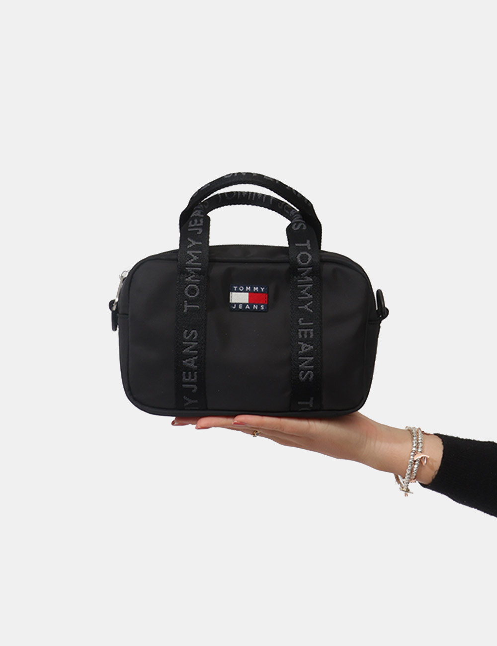 AW0AW17889-OB_BLACK_PE26_3 AW0AW17889-OB_BLACK_PE26