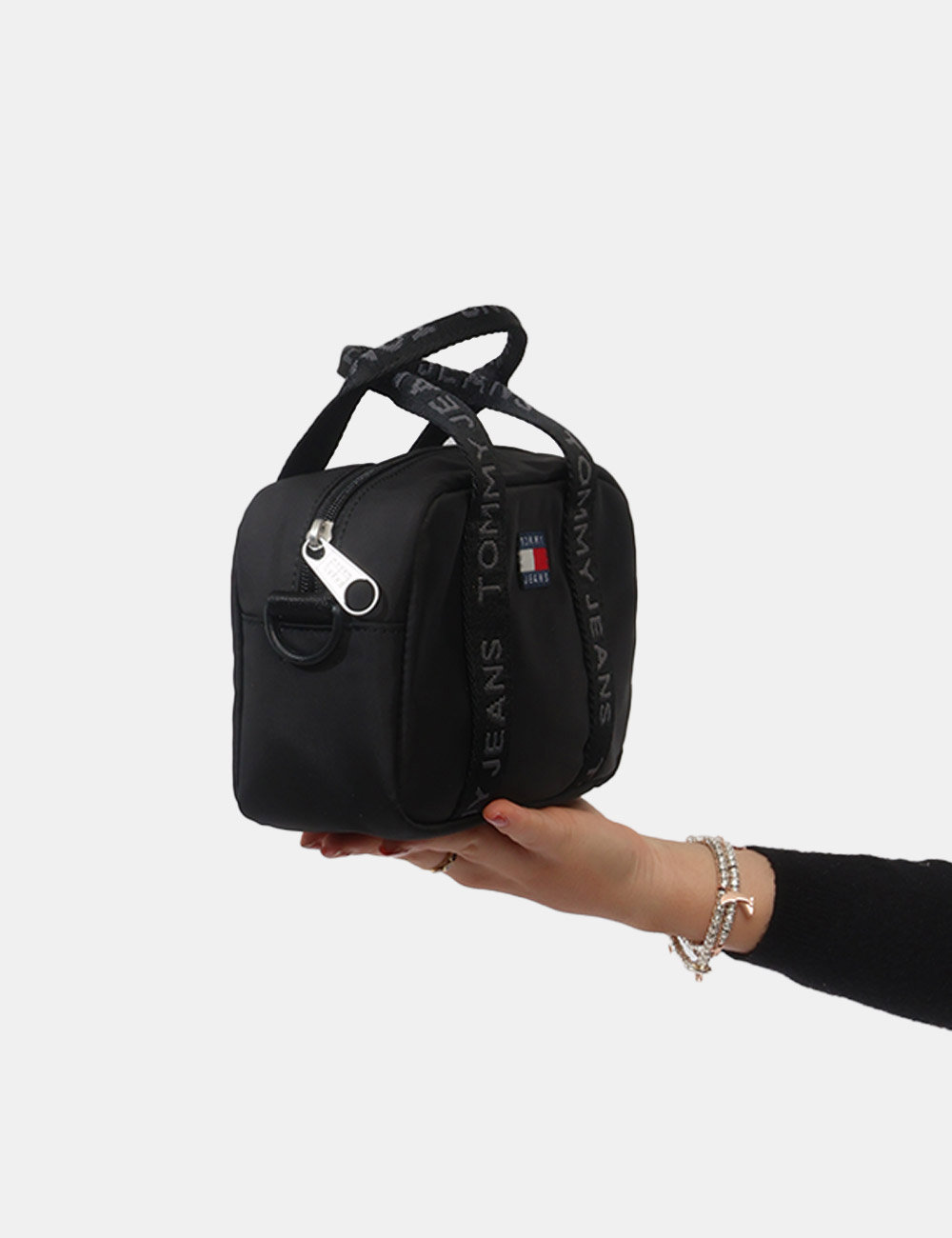 AW0AW17889-OB_BLACK_PE26_4 AW0AW17889-OB_BLACK_PE26