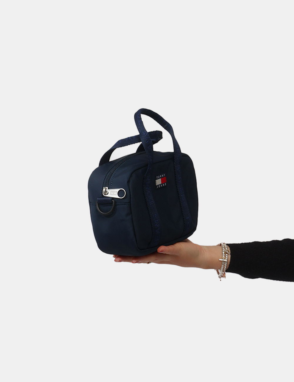 AW0AW17889-OB_DARK-NIGHT-NAVY_PE26_3 AW0AW17889-OB_DARK-NIGHT-NAVY_PE26