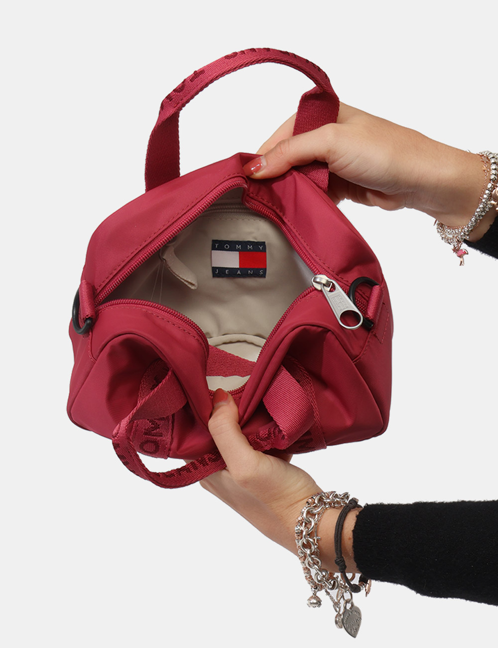 AW0AW17889-OB_RUBY-DUSK_PE26_6 AW0AW17889-OB_RUBY-DUSK_PE26