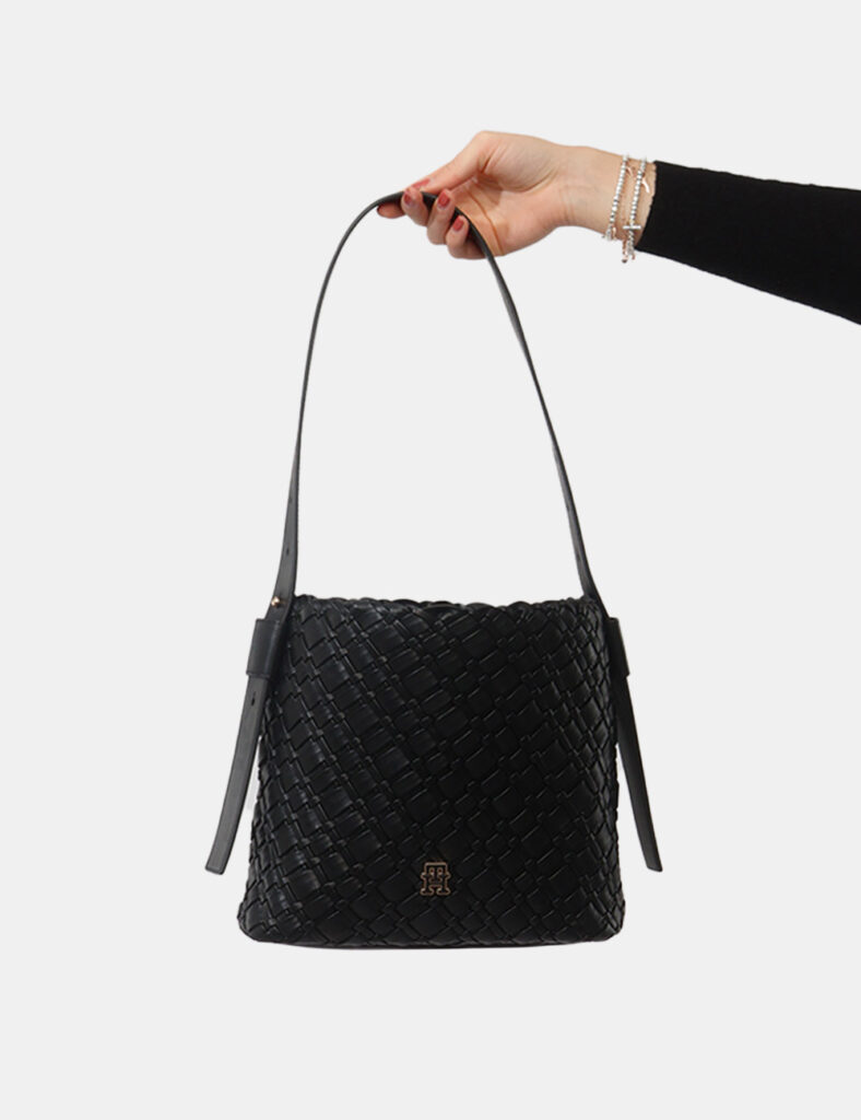 Borsa Tommy Hilfiger Nera - Borsa TOMMY HILFIGER Nera da donnaLa Borsa TOMMY HILFIGER Nera è l’accessorio perfetto per chi c