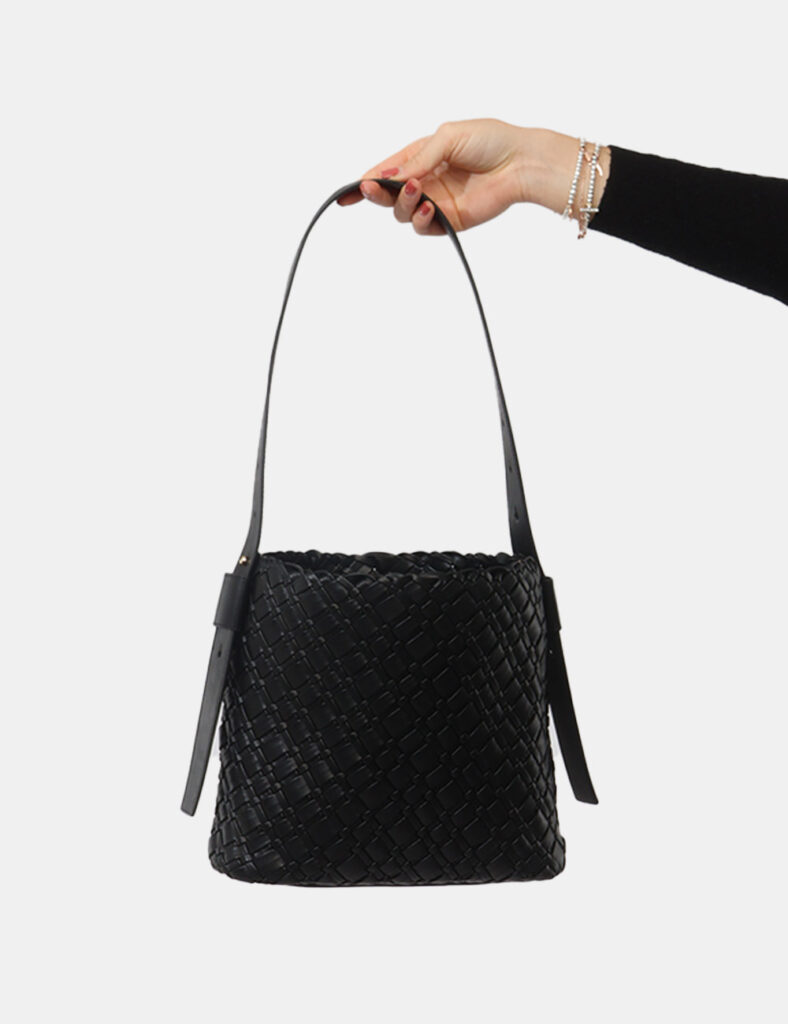 Borsa Tommy Hilfiger Nera - Borsa TOMMY HILFIGER Nera da donnaLa Borsa TOMMY HILFIGER Nera è l’accessorio perfetto per chi c