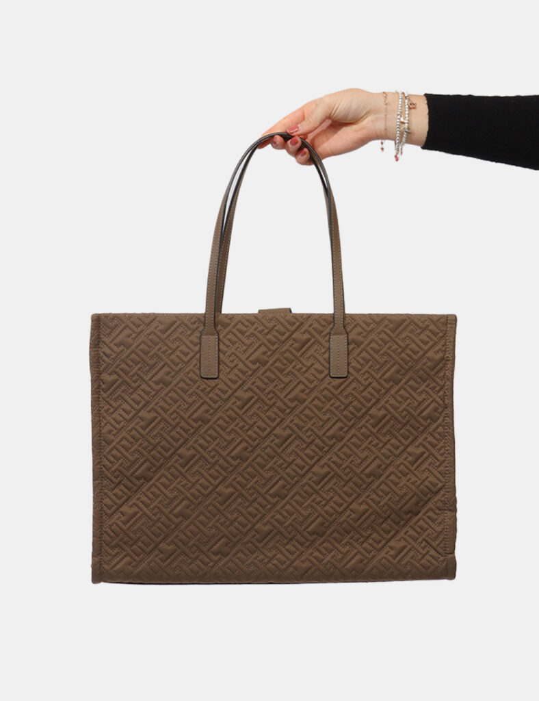 Borsa Tommy Hilfiger Marrone - Borsa TOMMY HILFIGER Marrone da donnaLa Borsa TOMMY HILFIGER Marrone è l’accessorio ideale pe