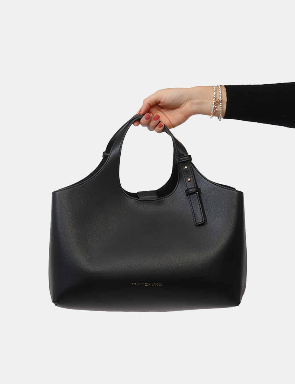 AW0AW18282-OB_BLACK_PE26_1 Borsa Tommy Hilfiger Nero - Borsa TOMMY HILFIGER Nera da donnaLa Borsa TOMMY HILFIGER Nera è l’accessorio ideale per chi cer