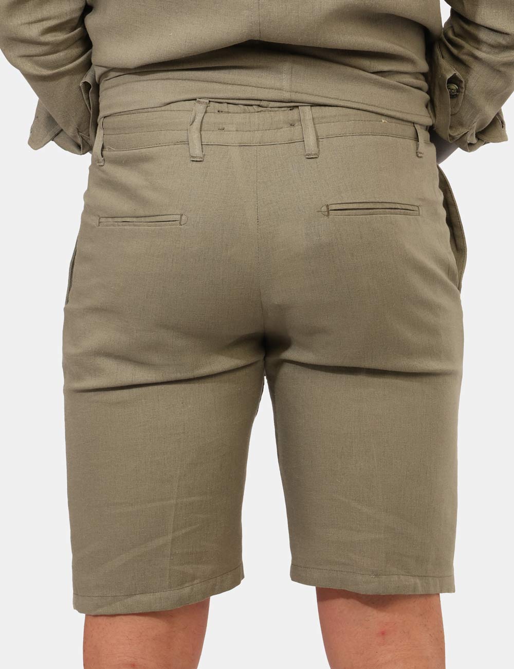 BE666FSP26-TLIV06-MAPPAM-OB_VERDE_PE26_2 Bermuda Prj22. Verde militare - Shorts PRJ22 Verde militare da uomo Gli Shorts PRJ22 Verde militare da uomo sono il capo ide