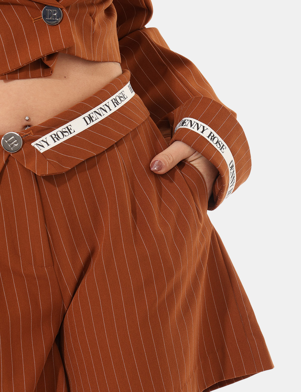 C611DD-74002-MA-CB_MARRONE_PE26_4 Shorts Denny Rose Marrone tg.42 - Shorts DENNY ROSE Marroni da donna Gli Shorts DENNY ROSE Marroni sono la scelta perfetta s