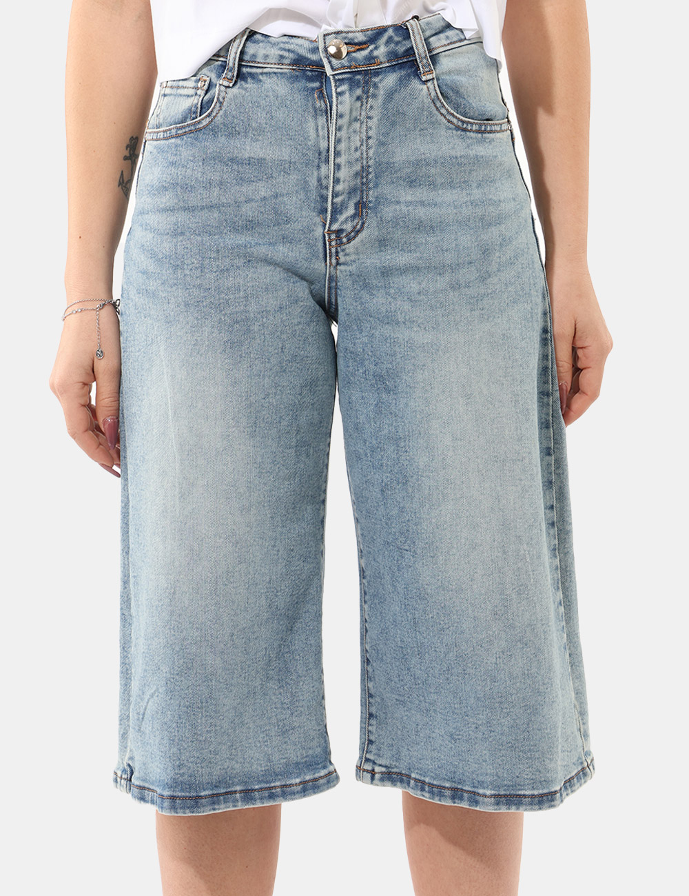 C611ND26012-D-CB_JEANS_PE26_6 Bermuda Denny Rose Azzurri tg.42 - Bermuda DENNY ROSE Azzurri da donna I Bermuda DENNY ROSE Azzurri sono il capo perfetto pe