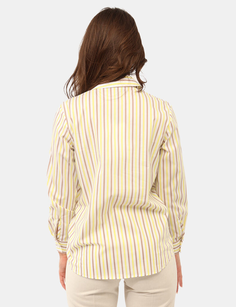 Camicia Materica Bianca - Camicia MATERICA Bianca La Camicia MATERICA Bianca è il capo ideale per illuminare il tuo guardaro