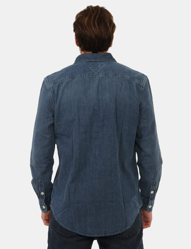 Camicia Tommy Hilfiger Blu - Camicia TOMMY HILFIGER Blu La Camicia TOMMY HILFIGER Blu è un capo iconico che unisce stile cas