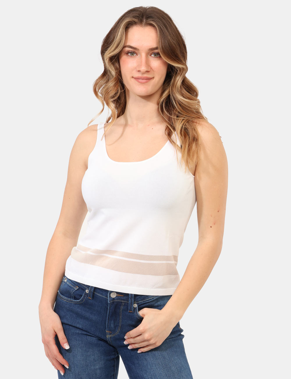 DS6310-OB_WHITE_PE26_1 Top Materica Bianco - Top MATERICA Bianco da donna Il Top MATERICA Bianco da donna è la scelta ideale per chi desidera un ca