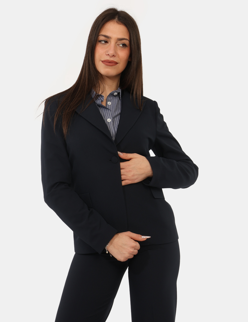 GD01SP26-TP333-NIZZA-OB_BLU_PE26_1 Blazer Materica Blu - Blazer MATERICA Blu Il Blazer MATERICA Blu è il capo ideale per completare i tuoi look con eleganza e