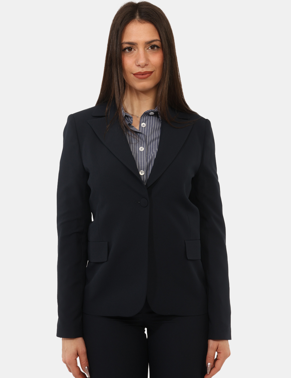 GD01SP26-TP333-NIZZA-OB_BLU_PE26_5 Blazer Materica Blu - Blazer MATERICA Blu Il Blazer MATERICA Blu è il capo ideale per completare i tuoi look con eleganza e