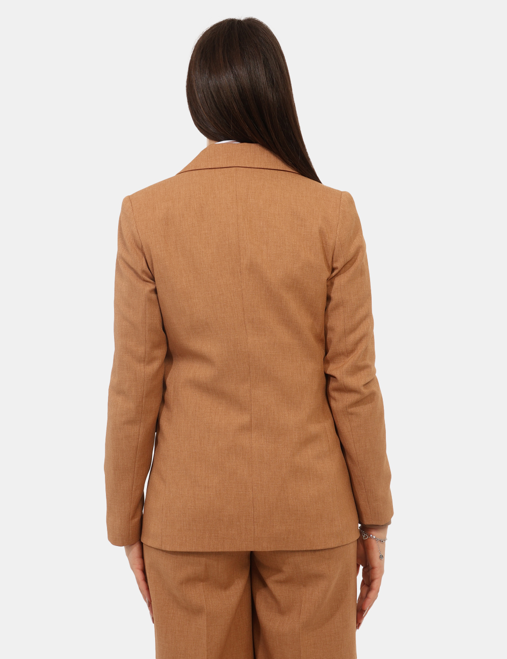GD03SP26-TP337-MAIORCA-OB_CARAMELLO_PE26_2 Blazer Materica Marrone - Blazer MATERICA Marrone Il Blazer MATERICA Marrone è la scelta ideale per chi desidera un capo str