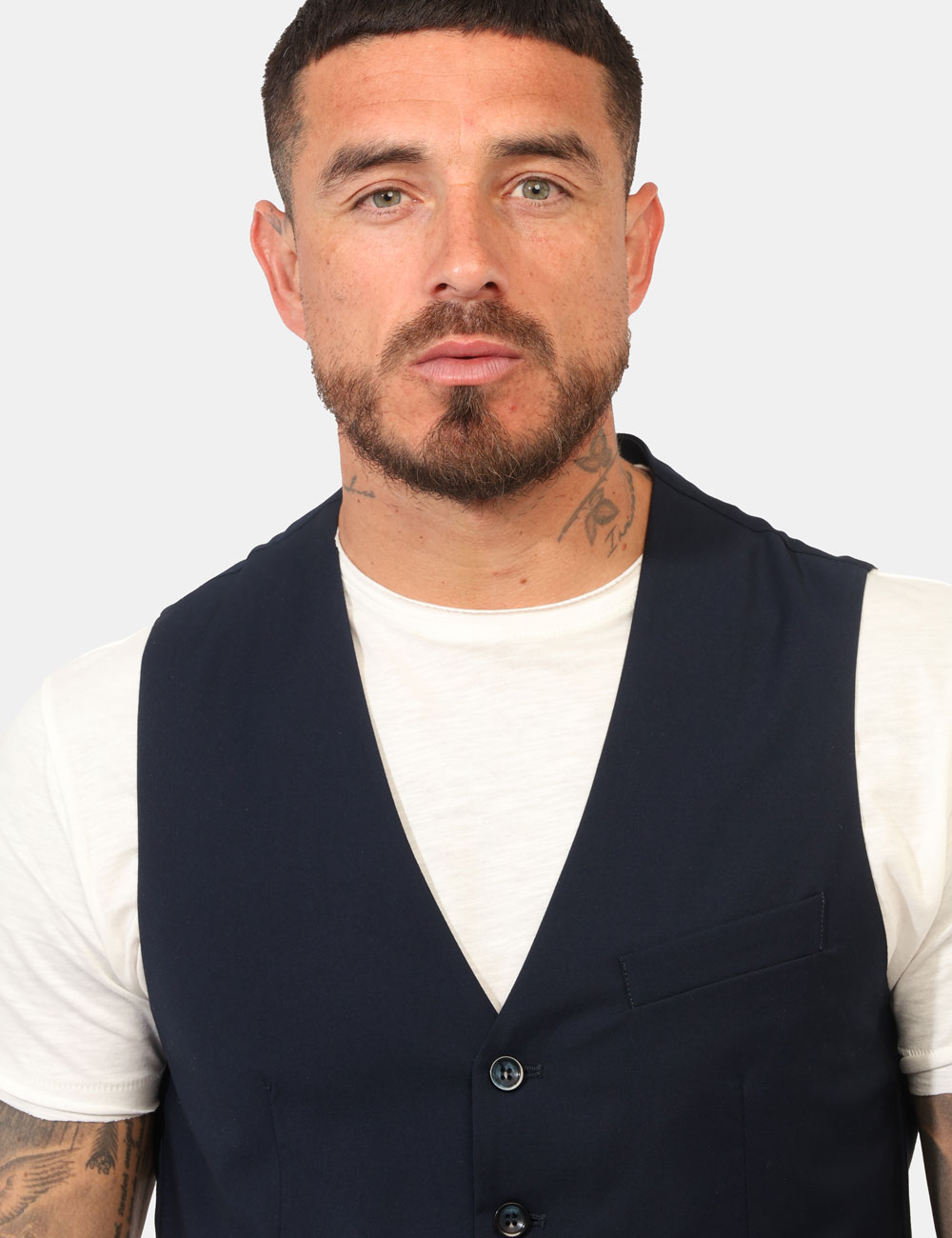 GL597FSP26-TPV317-TELEF-OB_BLU_PE26_4 Gilet Prj22. Blu - Gilet PRJ22 Blu da uomo Il gilet PRJ22 Blu da uomo è il capo perfetto per aggiungere un tocco di eleganza