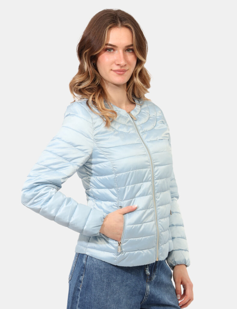 Piumino Yes Zee Azzurro - Piumino YES ZEE Azzurro da donna Il Piumino YES ZEE Azzurro è un capo leggero e versatile, pensat