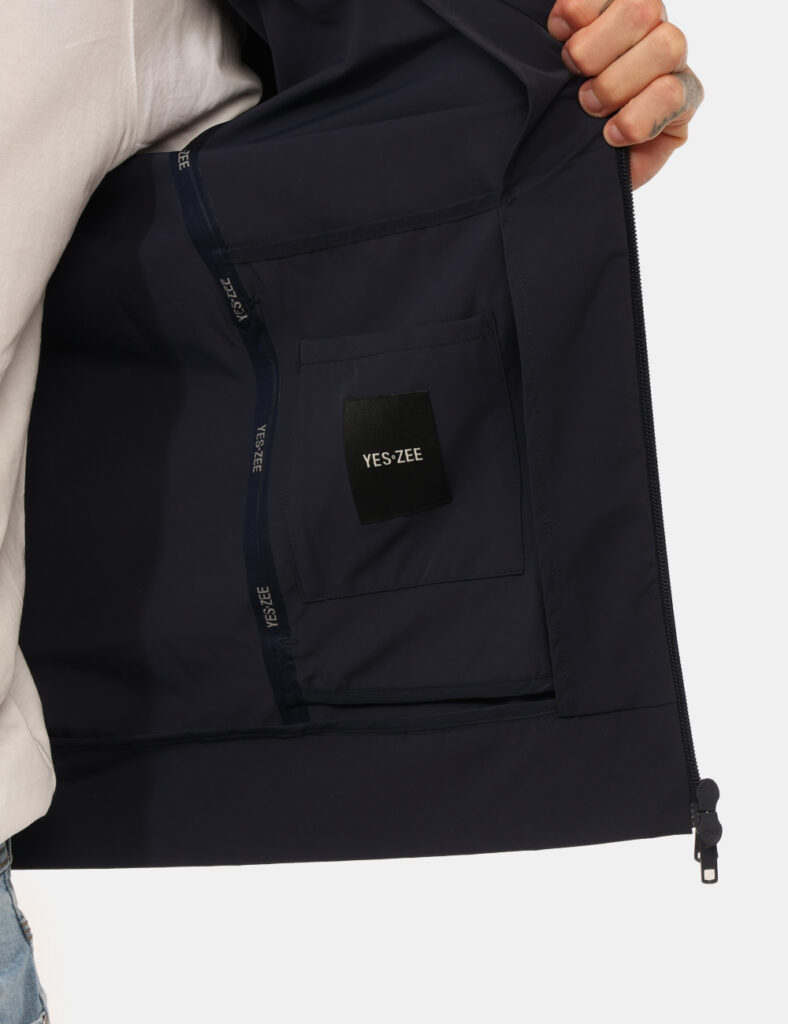 Giacca Yes Zee Blu - Giacca YES ZEE Blu da uomo La Giacca YES ZEE Blu è un capo versatile pensato per completare con stile i