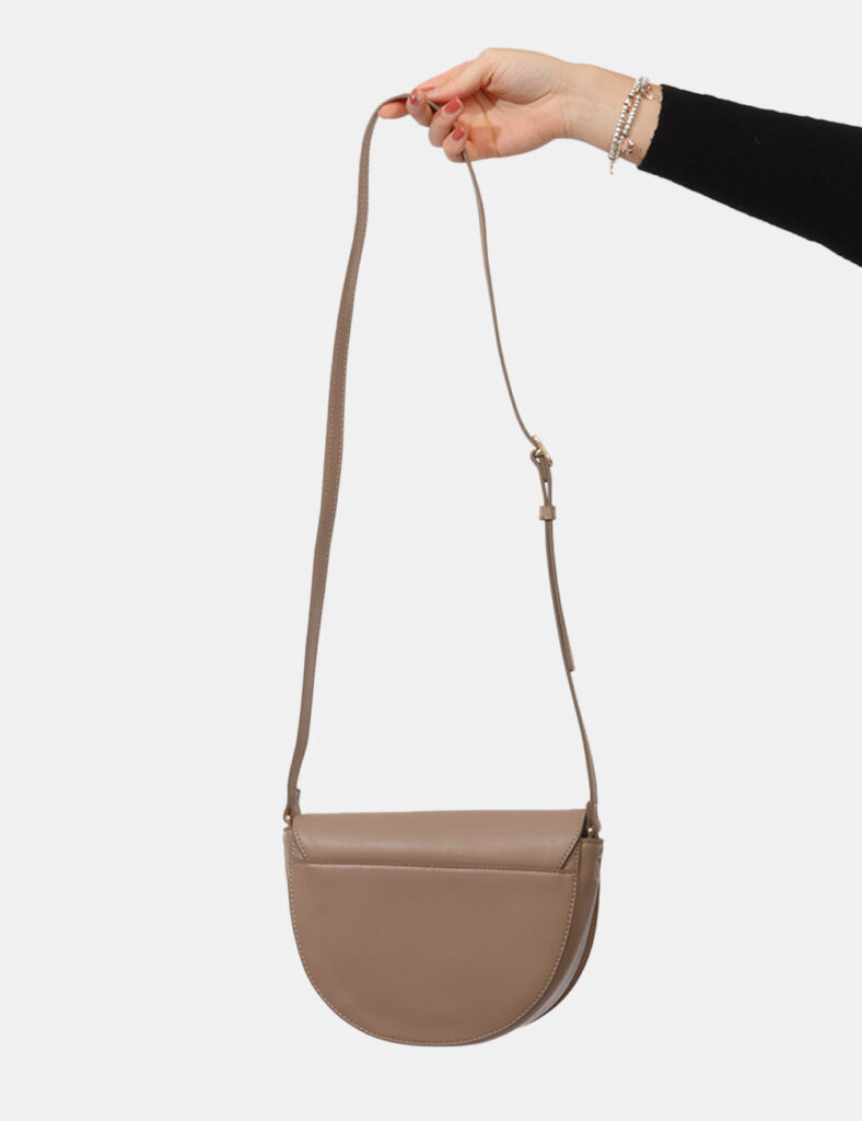 Borsa Calvin Klein Marrone - Borsa CALVIN KLEIN Marrone da donnaLa Borsa CALVIN KLEIN Marrone è l’accessorio perfetto per ch