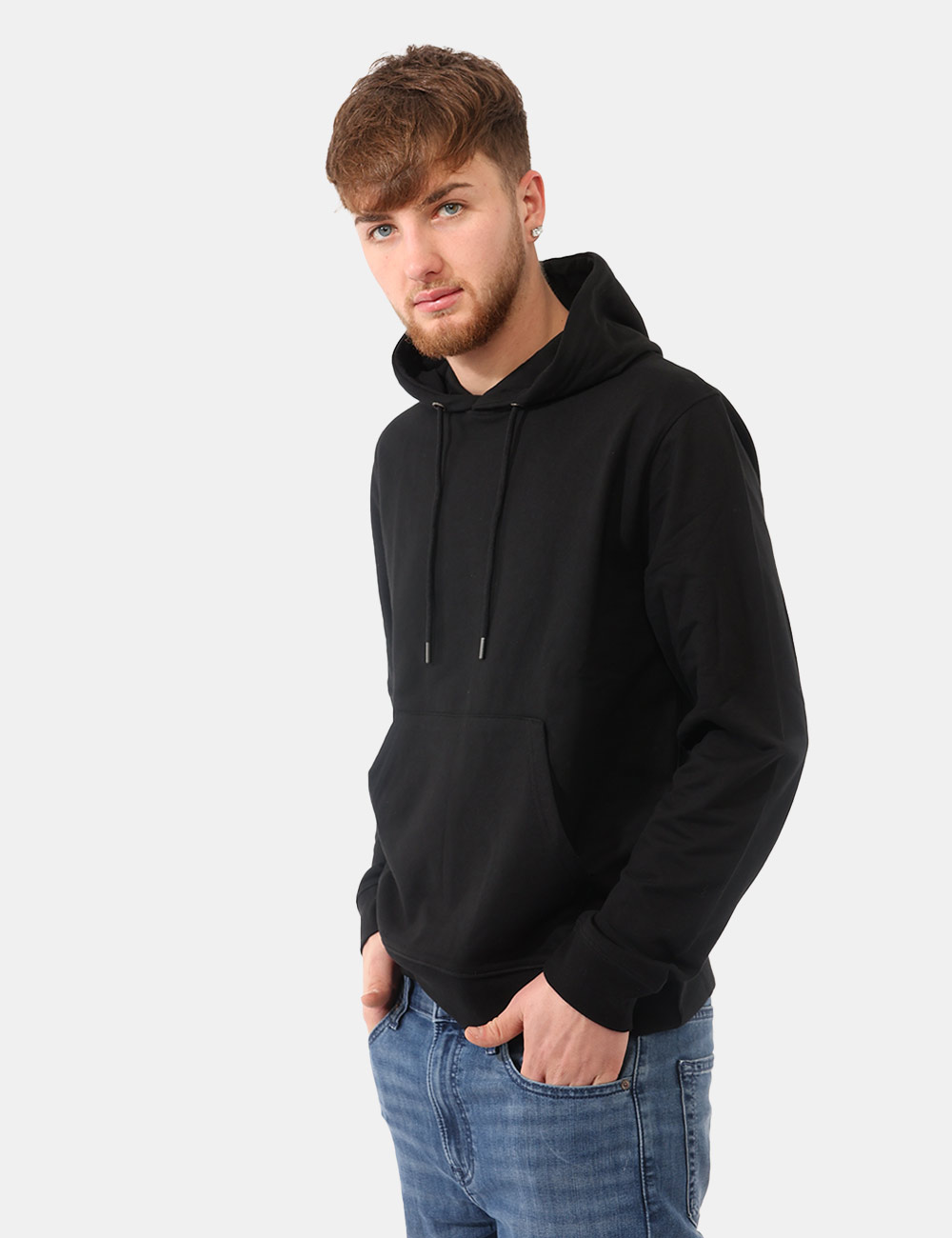 P12004-OB_NERO_PE26_1 Felpa Concept83 Nera - La Felpa CONCEPT83 Nera è un capo essenziale e versatile, pensato per accompagnarti con stile nelle g