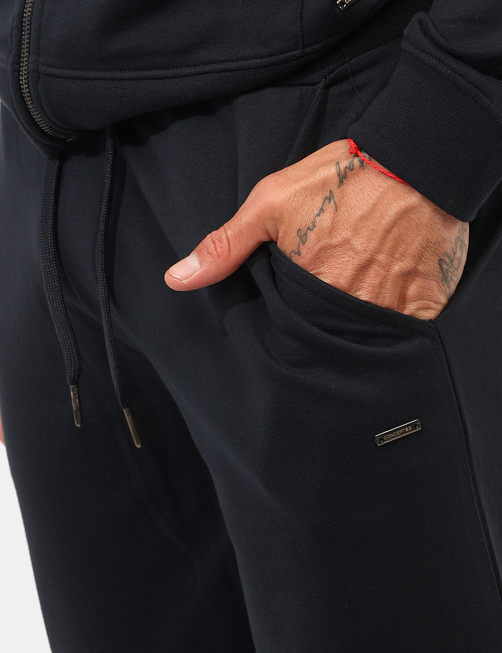 P12070-OB_BLUE_PE26_3 P12070-OB_BLUE_PE26