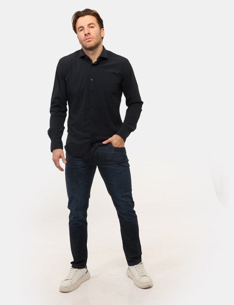 Jeans Yes Zee Blu - Jeans YES ZEE Blu: comfort quotidiano e stile modernoI Jeans YES ZEE Blu sono il capo perfetto per chi c