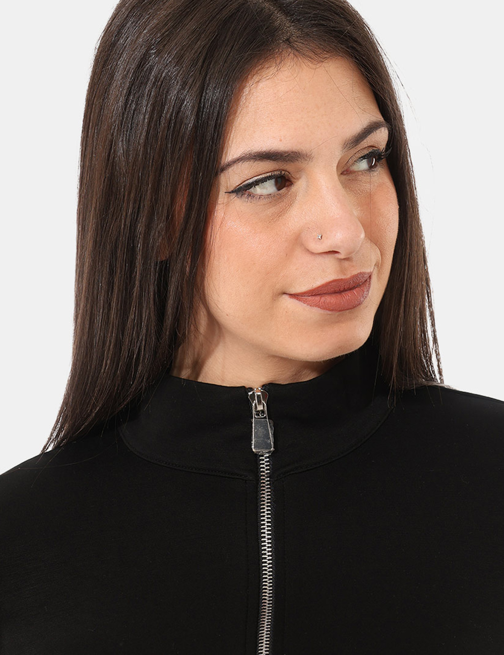 PK1820011-OB_NERO_PE26_4 Felpa Concept83 Nero - Felpa CONCEPT83 Nera La Felpa CONCEPT83 Nera da donna è un capo essenziale e versatile, perfetto per