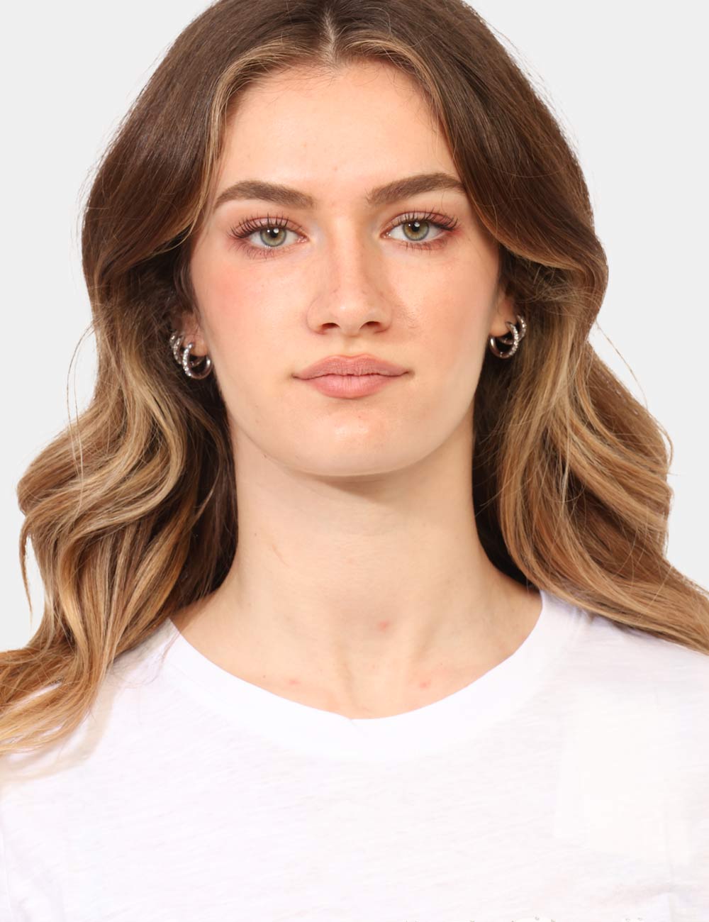 PL5000087-OB_WHITE-P800_PE26_5 T-shirt Pepe Jeans Bianca - T-shirt PEPE JEANS Bianca da donna La T-shirt PEPE JEANS Bianca è un capo essenziale rivisitato