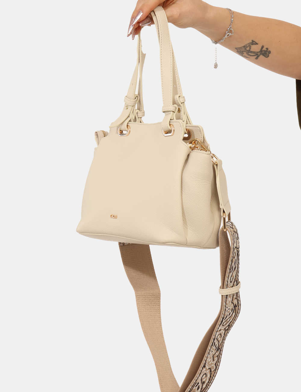 V6AE-12781-MA-CB_BEIGE_PE26_5 Borsa Gaudi Panna - Borsa GAUDI Panna La Borsa GAUDI Panna è l’accessorio perfetto per completare con eleganza e luminosità