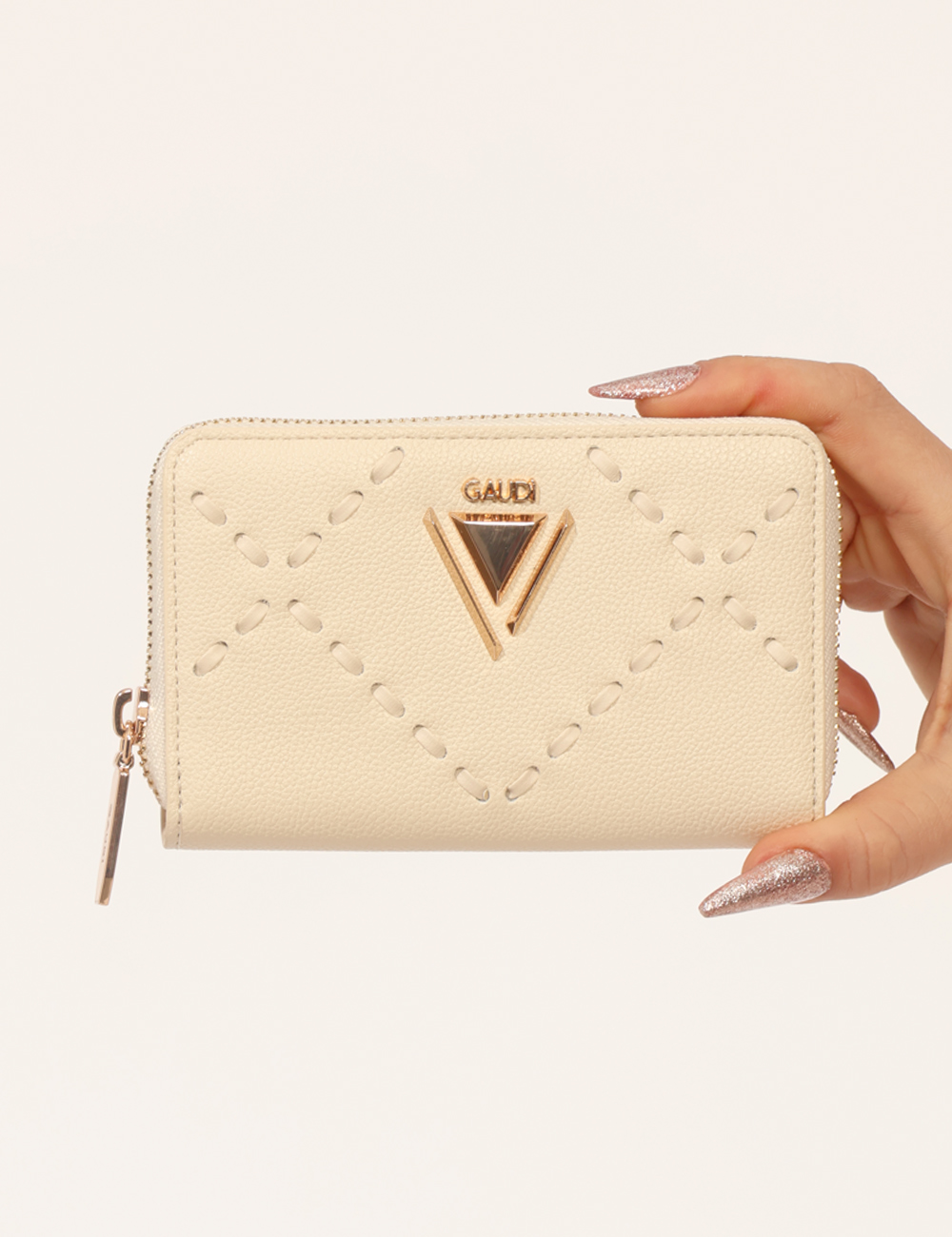 V6AE-12793-MA-CB_BIANCO_PE26_4 Portafogli Gaudi Panna - Portafogli GAUDI Panna Il Portafogli GAUDI Panna è l’accessorio ideale per completare con eleganza