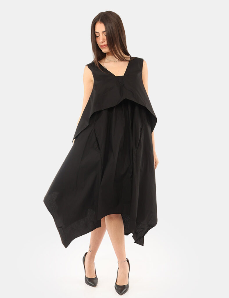 Vestito Via Delle Rose Nero - Il Vestito VIA DELLE ROSE Nero è il capo perfetto per chi desidera uno stile moderno, femminil