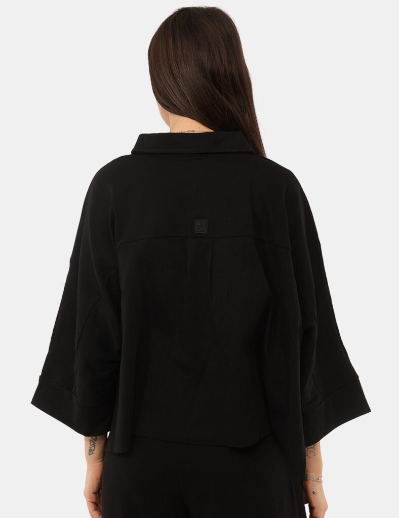 Camicia Via Delle Rose Nera - La Camicia VIA DELLE ROSE Nera è il capo ideale per chi desidera uno stile contemporaneo, legg